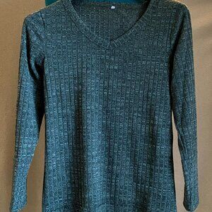 Long sleeve green top
